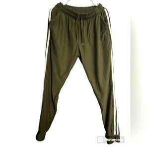 🥳 $5 FINAL PRICE❣️ EUC Women's Forest Green Jogger XL